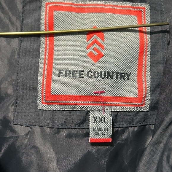 Free Country Men’s Plus Size Black Puffer Jacket - Picture 3 of 10